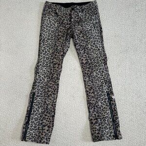 686 Skinny fit Ski Snowboard Pants Size Small Animal Print Waterproof